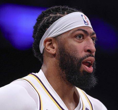 浓眉哥爆冷击败湖人，比分优势明显引爆全场！的简单介绍