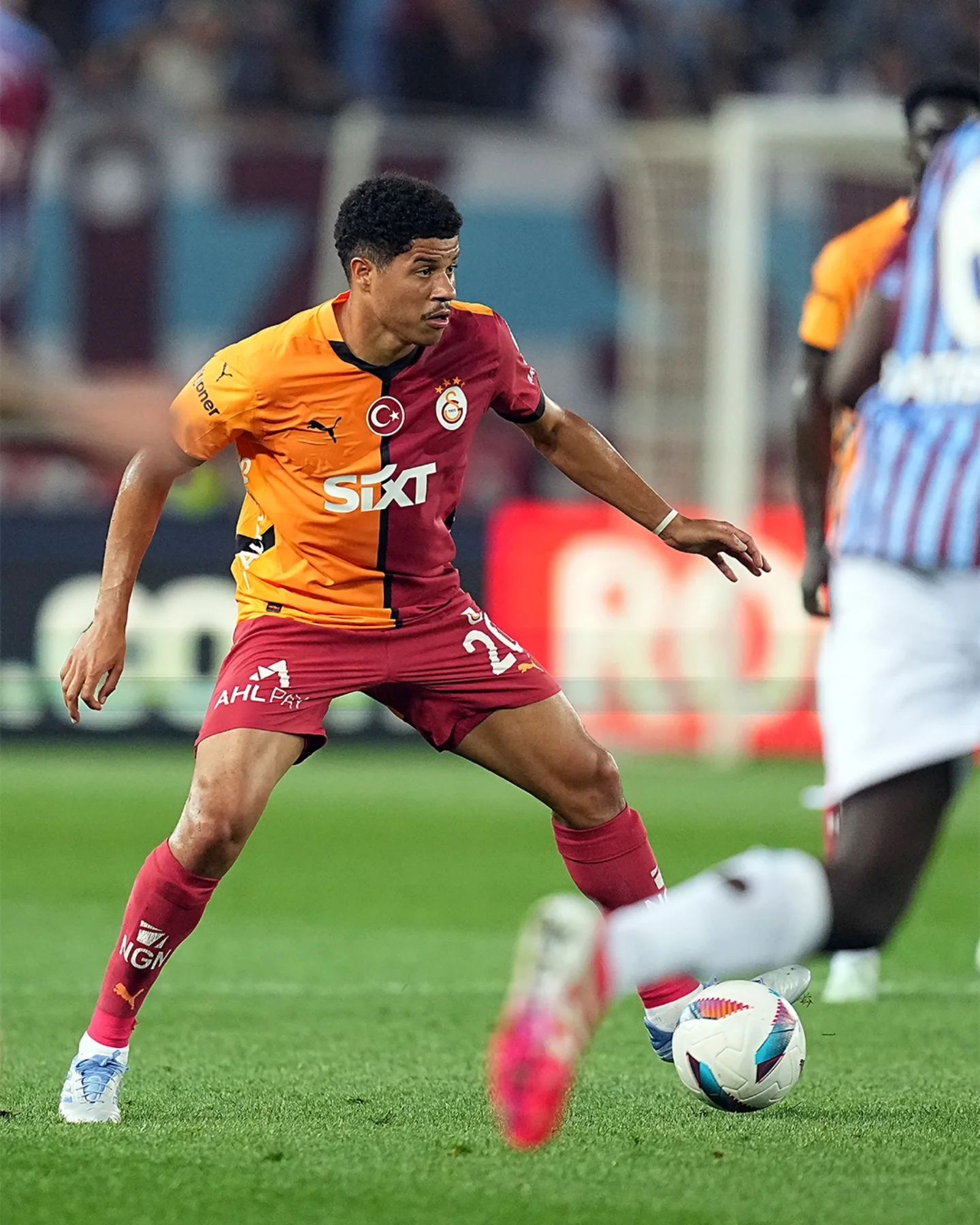 Kaiyun网页版平台包含马赛窗口期造点机会，志在荷甲名次提升，震撼外界，年轻球员得到机会的词条